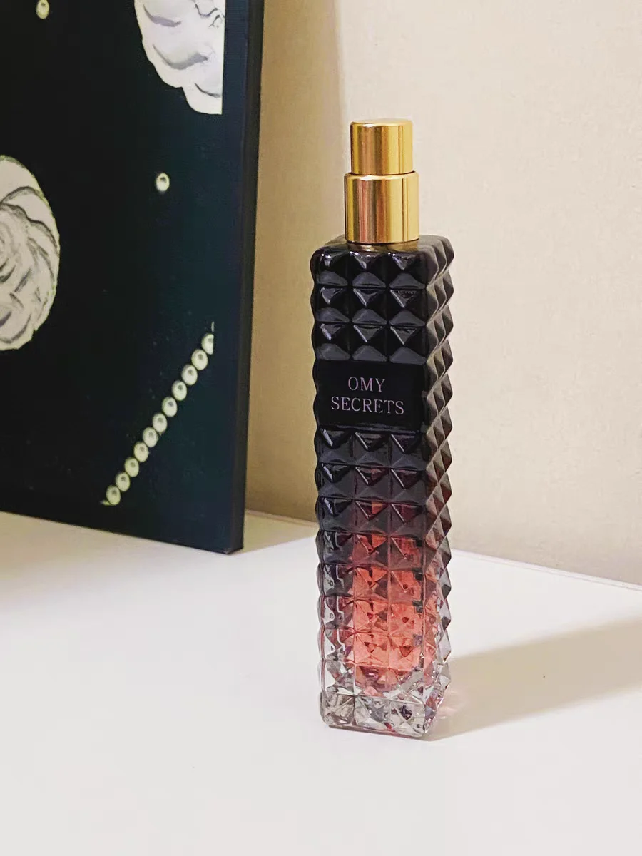 Elegant Refillable Perfume Bottle & Gift Set – Multi-Material Crystal, Glass, Ceramic, Acrylic, Wood & Metal Spray Container with Weighted Base and Plush Lined Rigid Box for Travel, Home Display, and Premium Gifting 5