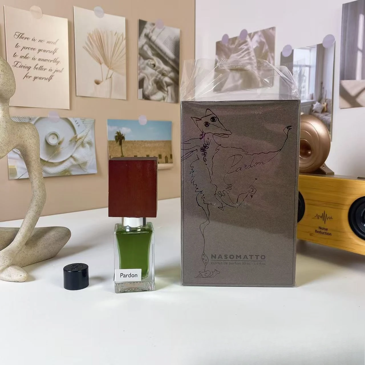 Luxury Empty Perfume Bottle and Gift Box Set – 30ml Refillable Thick Glass, PET or Acrylic Container with Alloy, ABS or Wooden Cap, Premium Paperboard Gift Box with Velvet or Satin Interior, Factory Direct UGI Packaging Wholesale - 图片 10