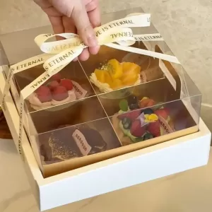 Transparent Four-Grid Dessert Cake Box 4 Compartments Clear Pastry Packaging Container for Mousse, Cupcakes, Cookies, Afternoon Tea, Picnic, Takeaway, Bakery, Party, Home Kitchen Sweet Treat Storage