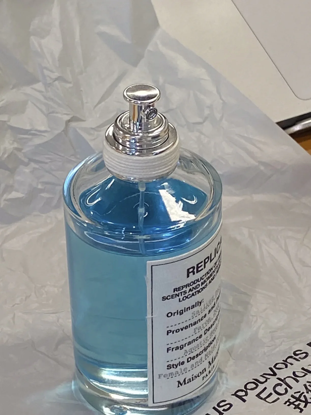 100ML Unisex Perfume Bottle with Long-Lasting Woody Scent, Elegant Glass, Acrylic or Metal Options with Fine Mist Spray and Luxury Custom Gift Box, Factory Direct Supply for Wholesale and Personalized Packaging 19