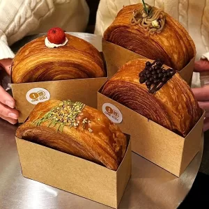 50pcs Kraft Paper Sandwich and Burger Boxes, Disposable Toast, Bread, Pastry, and Snack Packaging Trays, Oilpaper Food Containers for Bakery, Party, Baby Shower, Wedding, Birthday, Holiday Celebrations