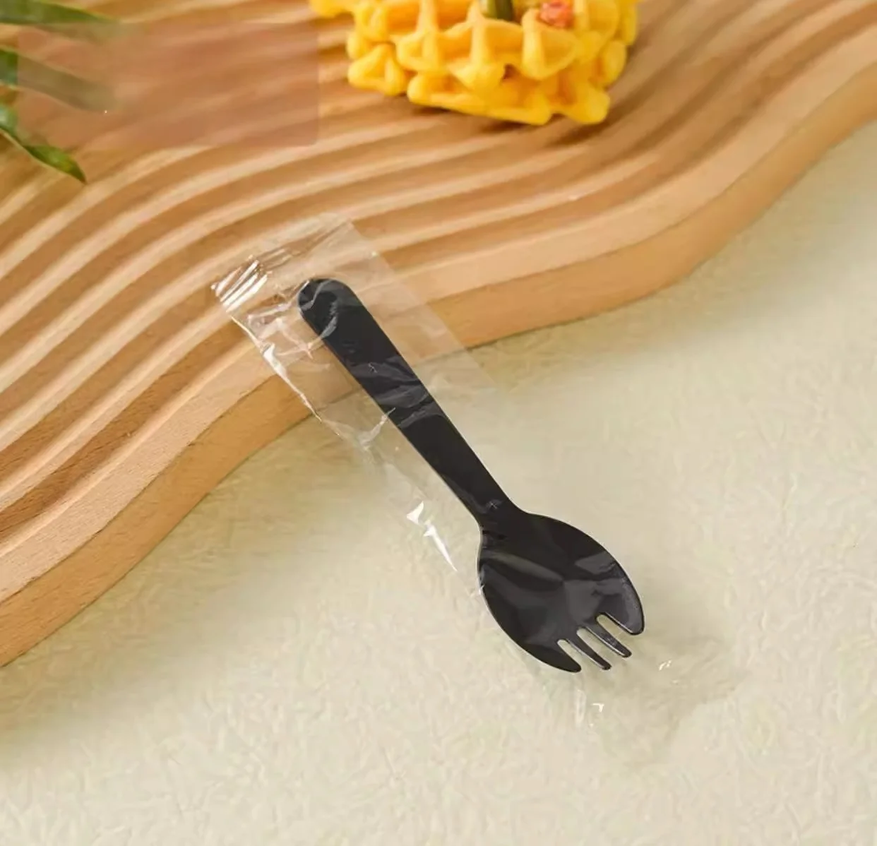 Premium Kraft Paper Dessert Gift Box with 4/6/9 Compartments – Sturdy Pastry Container for Mousse Cups, Cupcakes, Mini Cakes, Picnic Treats, Party Favors, Bakery Packaging, Holiday and Celebration Use - 图片 26