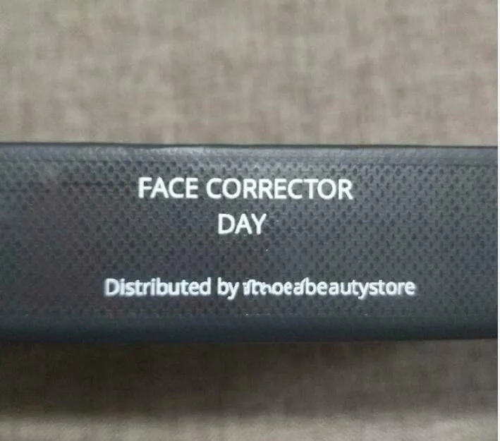 Personalized Transparent Labels with White Text – Custom Wedding Gift Box Stickers, Personalized Company Logo Decals, Customizable Event Favors, DIY Packaging, Elegant Self-Adhesive Stickers for Gifts and Branding