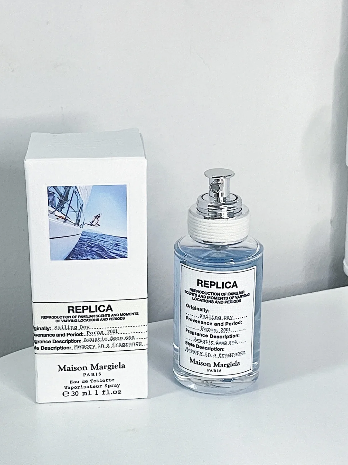 100ML Unisex Perfume Bottle with Long-Lasting Woody Scent, Elegant Glass, Acrylic or Metal Options with Fine Mist Spray and Luxury Custom Gift Box, Factory Direct Supply for Wholesale and Personalized Packaging 17