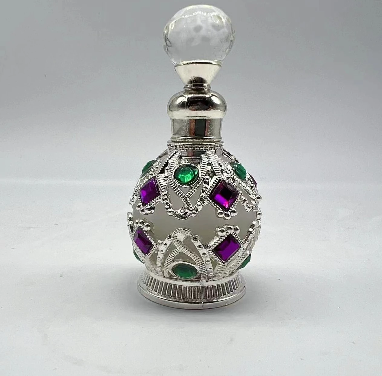 15ml Refillable Mini Essential Oil Roller Bottles – Portable Electroplated Carved Glass Containers for Perfume, Aromatherapy Oils, Travel-Friendly Cosmetic Storage, Reusable and Leak-Proof Bottles