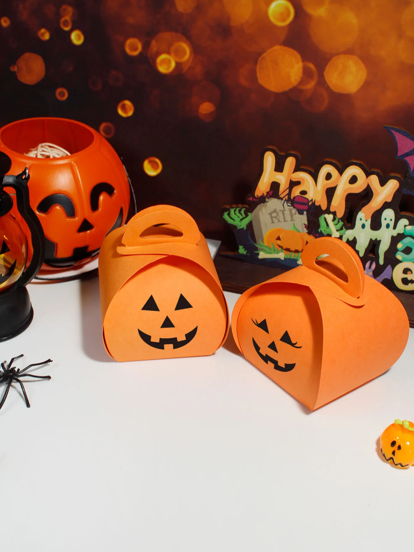 10/20/50PCS Halloween Candy Boxes for Kids, Decorative Bread and Gift Boxes with Emotions Hot Stamping, Party Favors, Treat Packaging, Spooky Themed Design, Factory Direct Supply