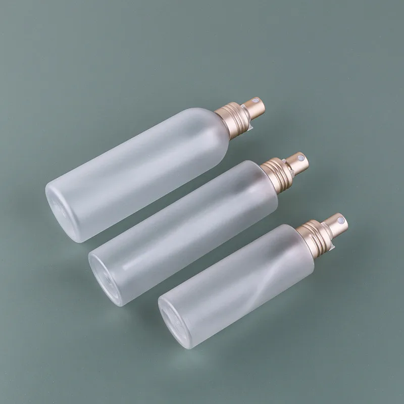 100/150/200ml Refillable PET Spray Bottles – Frosted Plastic Atomizer Containers with Fine Mist Pump, Travel-Friendly Perfume, Cosmetic, and Disinfection Spray Bottles for Home, Salon, or DIY Use 2