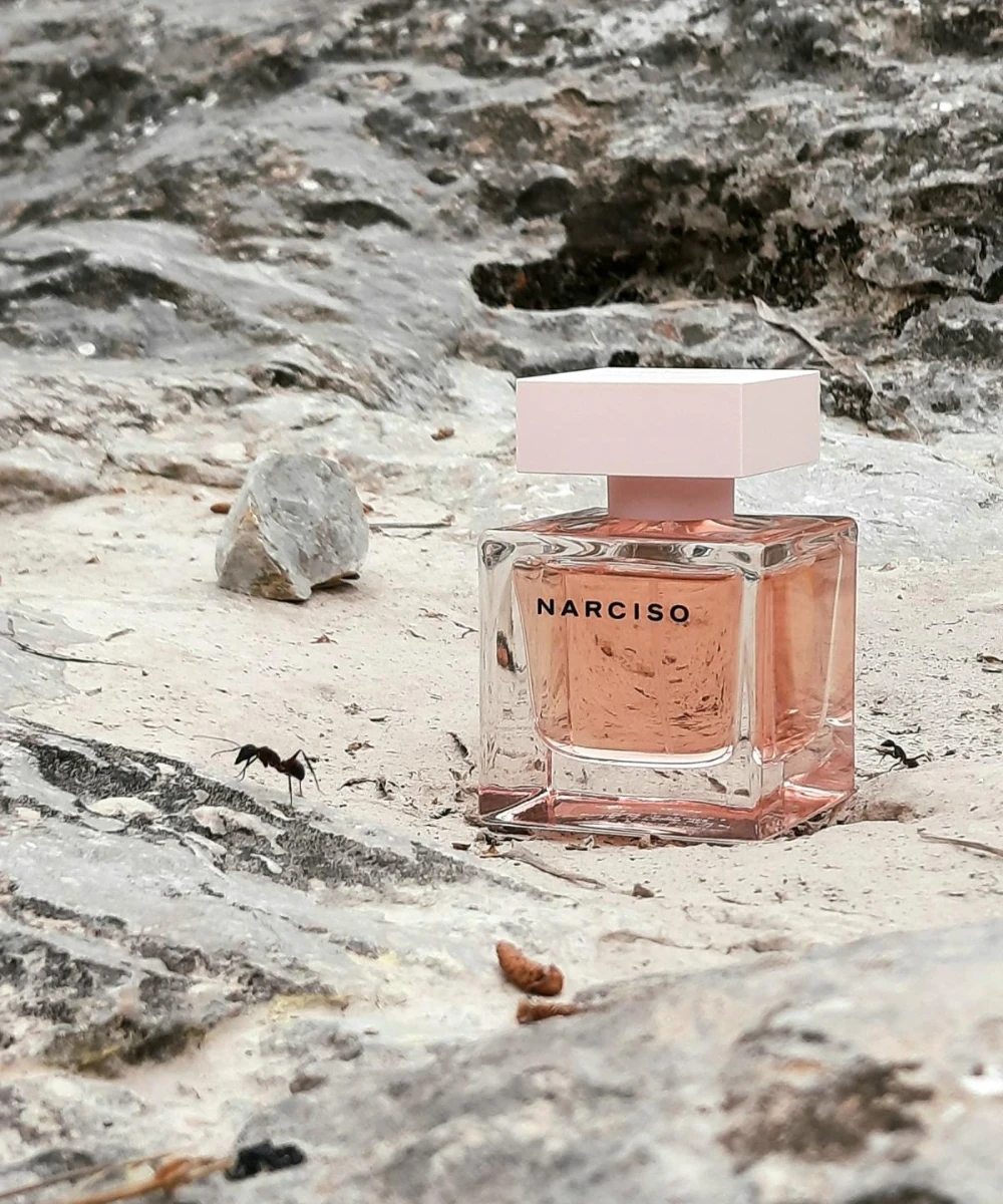 Luxury Refillable Perfume Bottle and Gift Box – Crystal Glass Spray Container with Weighted Base, Satin-Lined Rigid Packaging for Elegant Display, Travel, and Premium Gifting - 图片 5