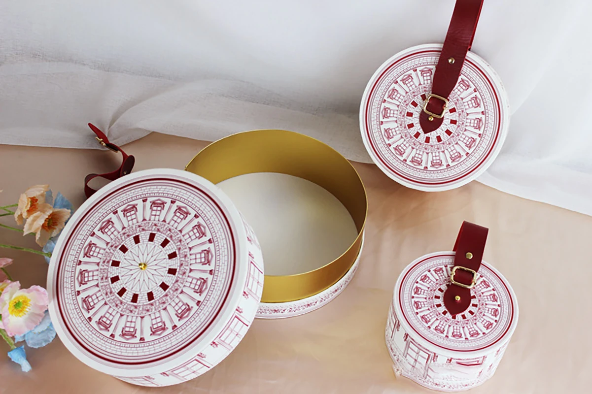 100% Premium Wedding Candy Gift Box with Handle – Round & Square Paper Boxes for Wedding Favors, Birthday Party Gifts, New Year Celebration, Portable Decorative Box for Chocolates, Sweets, and Party Treats