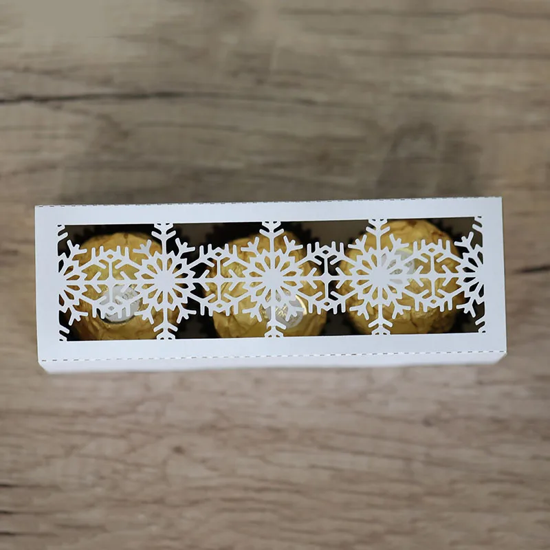 50Pcs Laser Cut Christmas Snowflake Packaging Gift Boxes, Drawer Style Candy Chocolate Box Favor, Pearl Paper Merry Christmas New Year Party Decoration Packaging Box with Pull Drawer Design 4