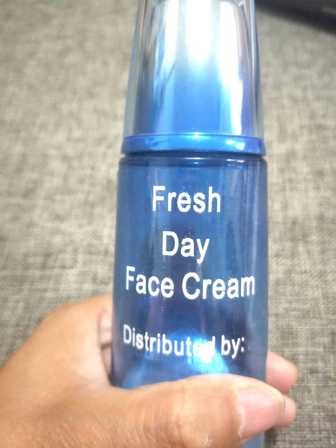 Personalized Transparent Labels with White Text – Custom Wedding Gift Box Stickers, Personalized Company Logo Decals, Customizable Event Favors, DIY Packaging, Elegant Self-Adhesive Stickers for Gifts and Branding