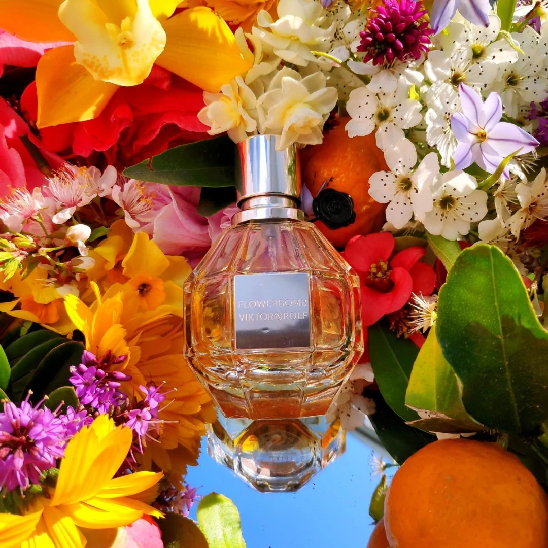 Luxury Refillable Perfume Bottle with Gift Box – Crystal Glass Spray Container with Weighted Base, Satin-Lined Rigid Packaging, Elegant Display and Premium Gifting Solution - 图片 4