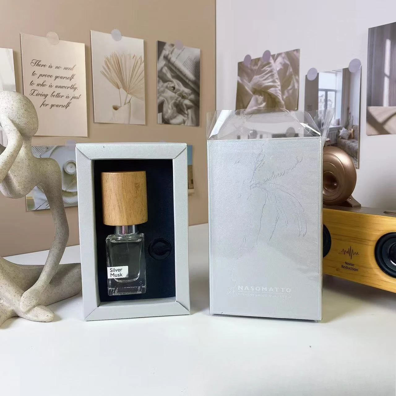 Luxury Empty Perfume Bottle and Gift Box Set – 30ml Refillable Thick Glass, PET or Acrylic Container with Alloy, ABS or Wooden Cap, Premium Paperboard Gift Box with Velvet or Satin Interior, Factory Direct UGI Packaging Wholesale - 图片 9