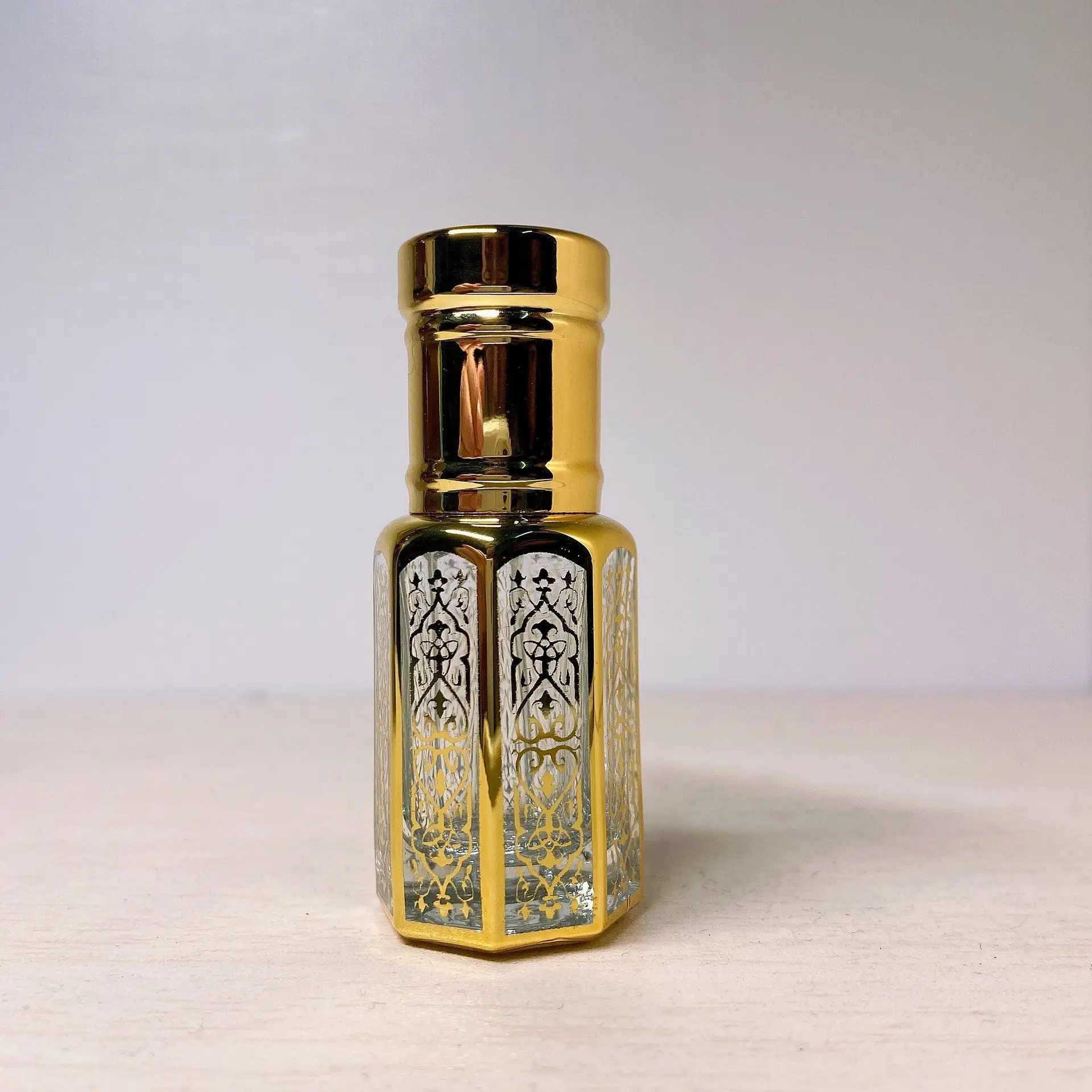 3ml/6ml/12ml Luxury Colored Glass Essential Oil Bottles – Electroplated Carved Design with Ball Applicator, Refillable Mini Containers for Perfume, Serum, Makeup and Cosmetic Travel Storage