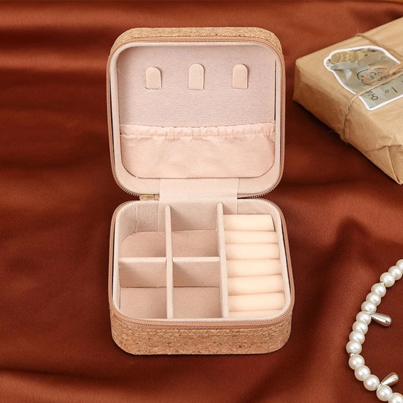 Travel Jewelry Organizer 💼 Cork Jewelry Organizer Box – Portable Travel Earring, Ring & Necklace Storage Case – Compact Multi-Compartment Display Box – Stylish & Functional Vintage Jewelry Holder – Eco-Friendly, Durable, Perfect Gift for Women 7