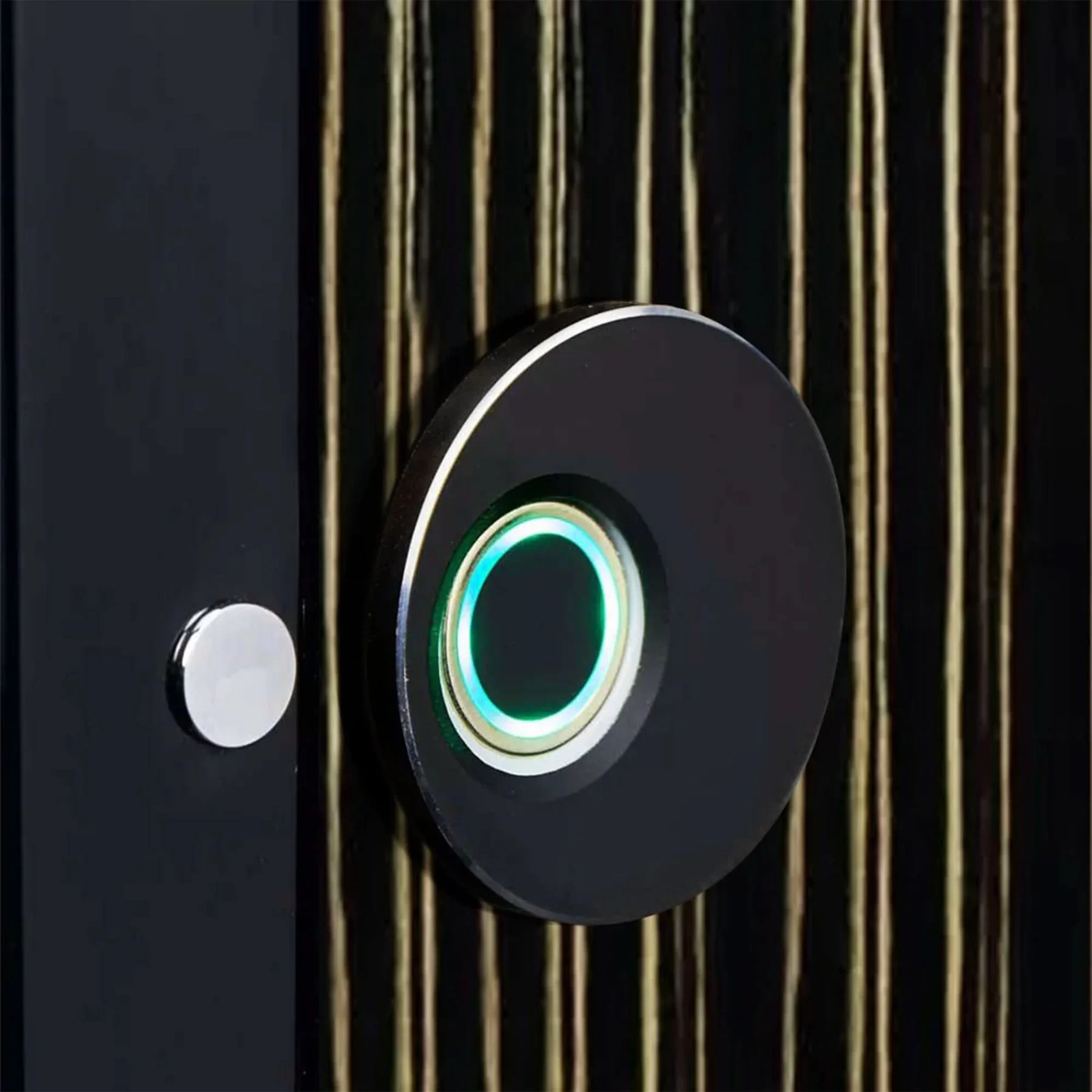 Luxury 4-Slot Automatic Watch Winder with Fingerprint Unlock, Touchscreen Control, Interior LED Backlight, Sustainable Wood & Leather Design, Silent Japanese Motors, OEM/ODM Customization, CE & EPR Certified - 图片 3