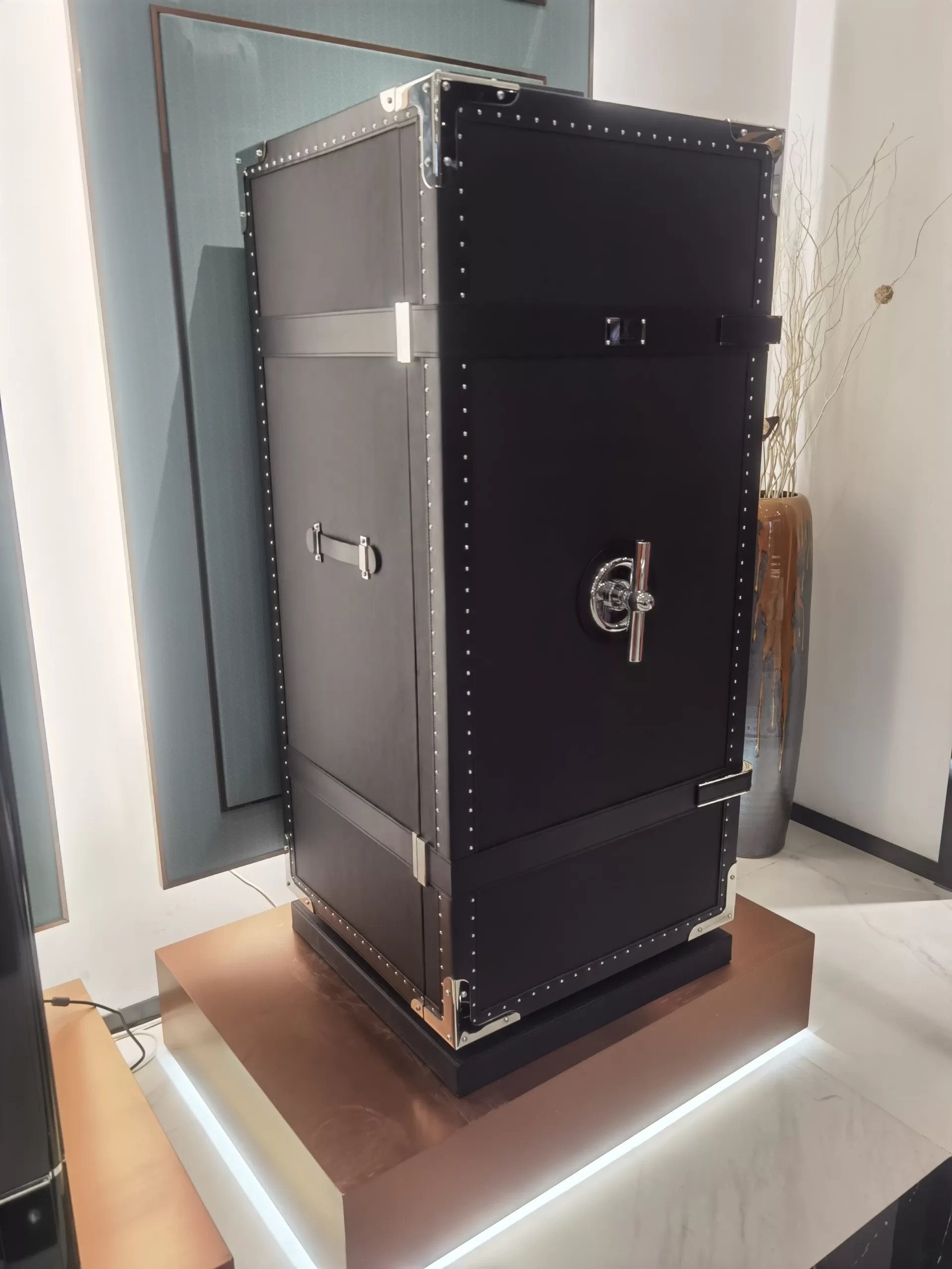 Luxury Fingerprint Safe with Double Watch Winder for 4/6/8/12/24 Timepieces, Fireproof Jewelry and Cash Cabinet, Secure Storage for Gold, Patents and Valuables, OEM & ODM Orders Supported 8