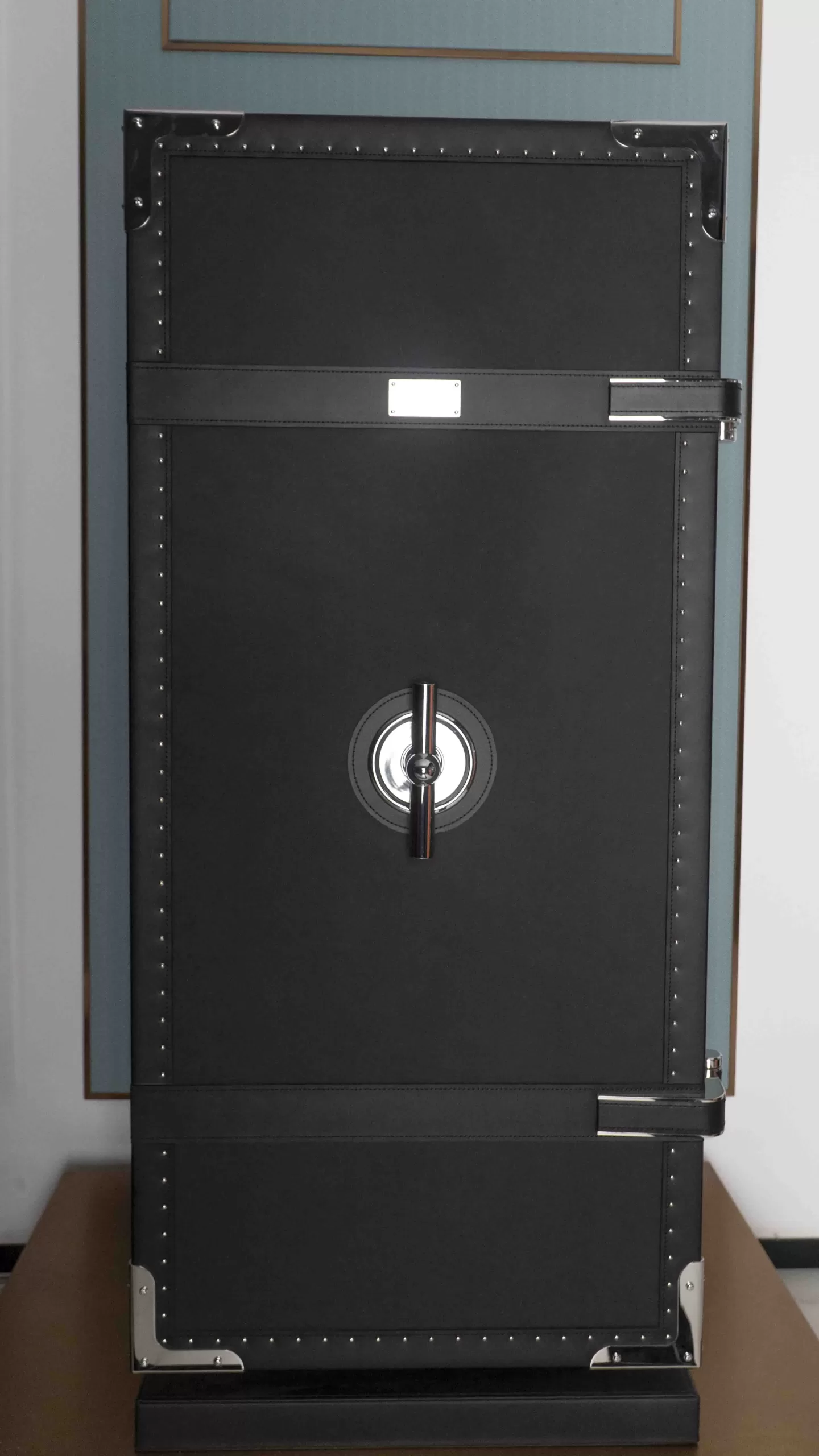 Luxury Fingerprint Safe with Double Watch Winder for 4/6/8/12/24 Timepieces, Fireproof Jewelry and Cash Cabinet, Secure Storage for Gold, Patents and Valuables, OEM & ODM Orders Supported 18