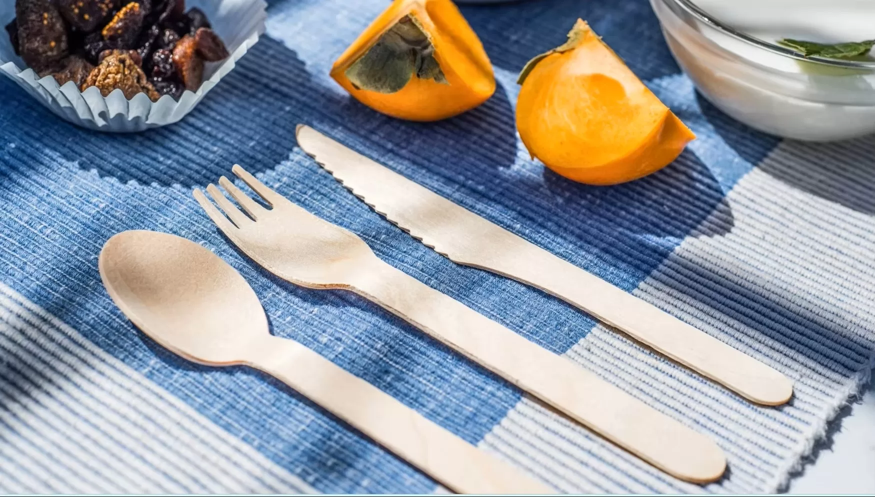 Eco-Friendly Sugarcane Cutlery Set – Sustainable, biodegradable tableware made from sugarcane fiber